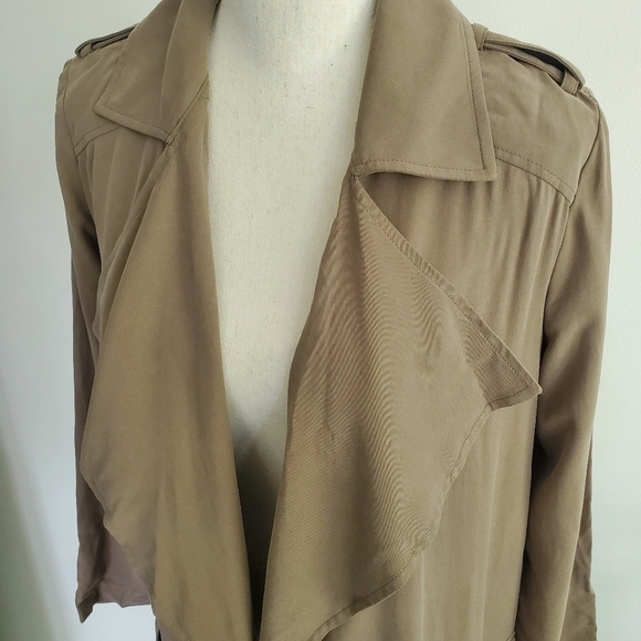 Trouve Lightweight Olive Drape Front Jacket - Picture 4 of 9
